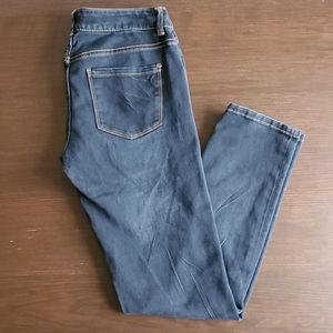 *sold* 🌷 Celebrity Pink skinny jeans